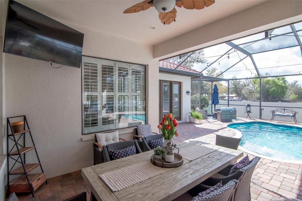 Activo con contrato: $799,000 (5 camas, 4 baños, 3144 Pies cuadrados)