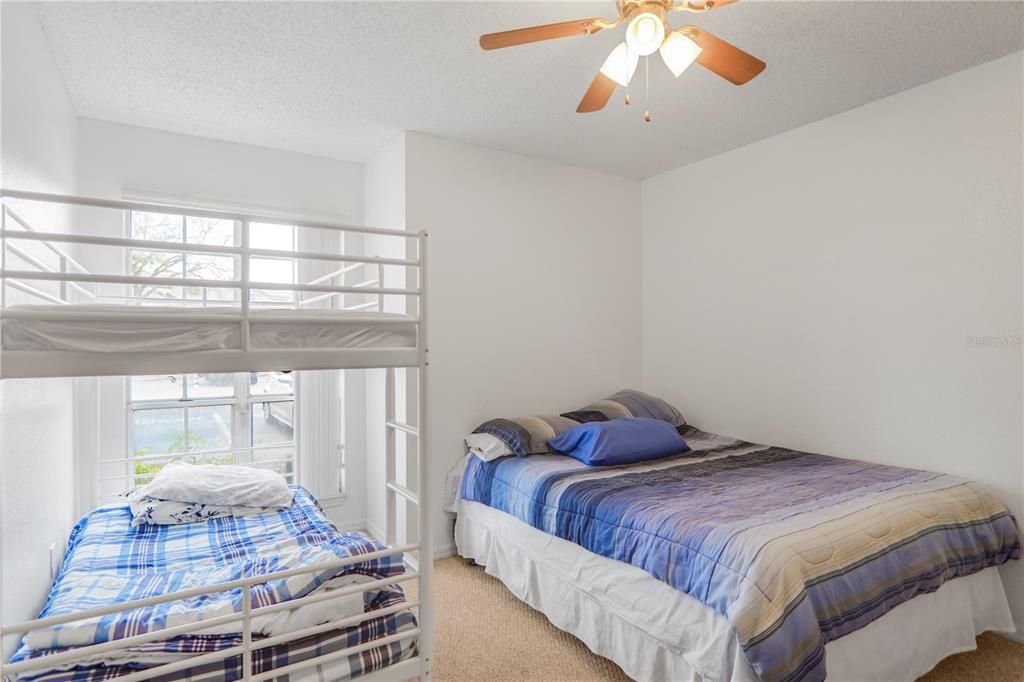 Activo con contrato: $185,000 (2 camas, 2 baños, 1080 Pies cuadrados)