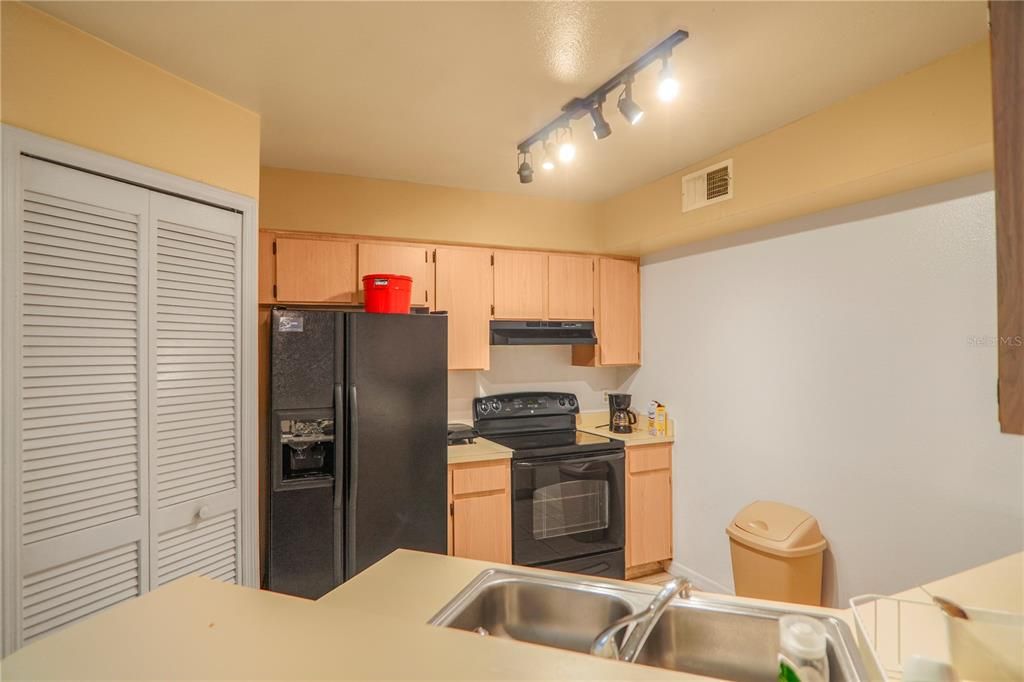 Activo con contrato: $185,000 (2 camas, 2 baños, 1080 Pies cuadrados)