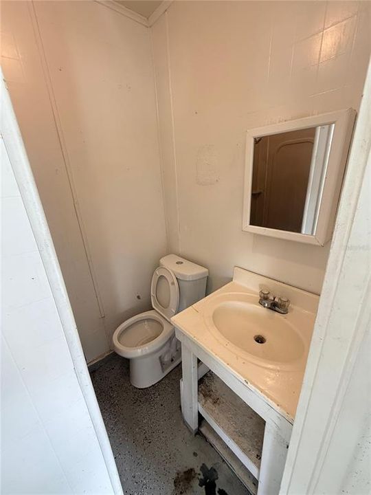 В аренду: $950 (1 спален, 1 ванн, 250 Квадратных фут)