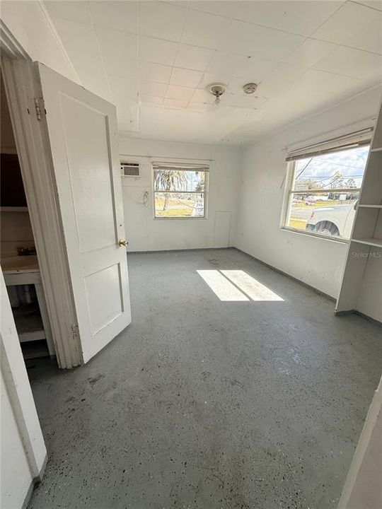 В аренду: $950 (1 спален, 1 ванн, 250 Квадратных фут)