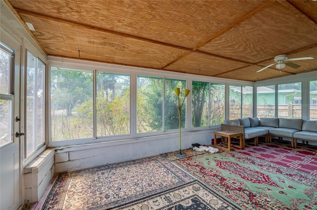 Activo con contrato: $299,900 (2 camas, 3 baños, 954 Pies cuadrados)