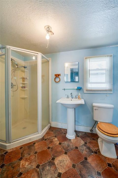 Activo con contrato: $299,900 (2 camas, 3 baños, 954 Pies cuadrados)