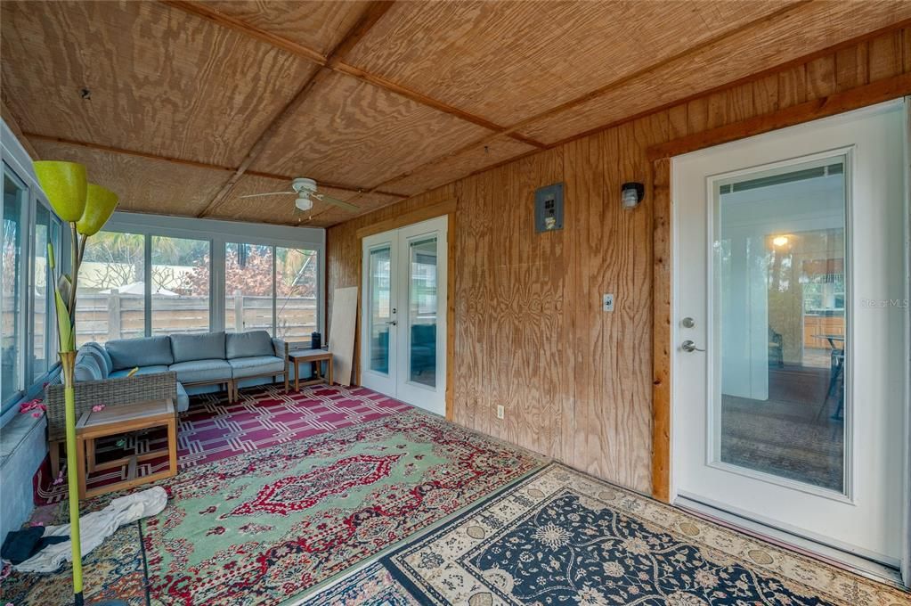 Activo con contrato: $299,900 (2 camas, 3 baños, 954 Pies cuadrados)