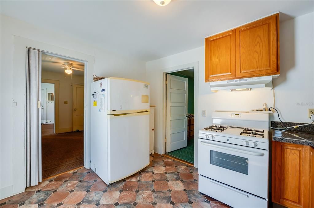 Activo con contrato: $299,900 (2 camas, 3 baños, 954 Pies cuadrados)