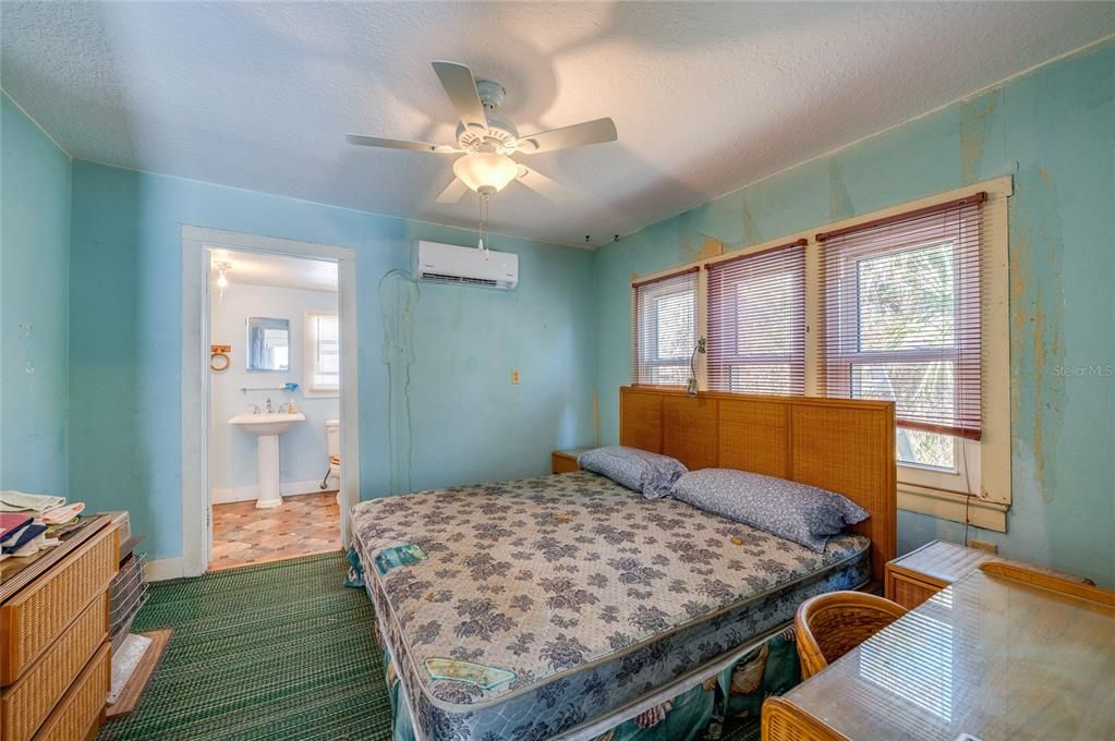 Activo con contrato: $299,900 (2 camas, 3 baños, 954 Pies cuadrados)