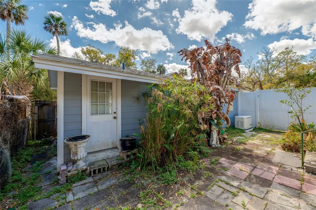 Activo con contrato: $299,900 (2 camas, 3 baños, 954 Pies cuadrados)