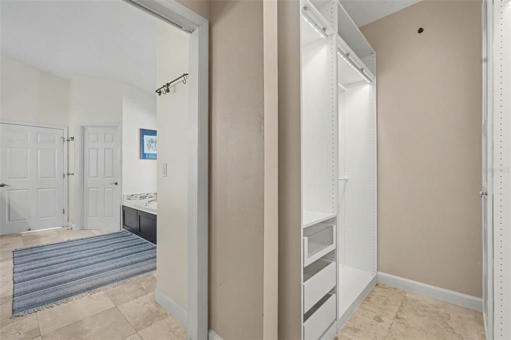 Active With Contract: $599,900 (3 beds, 3 baths, 2948 Square Feet)