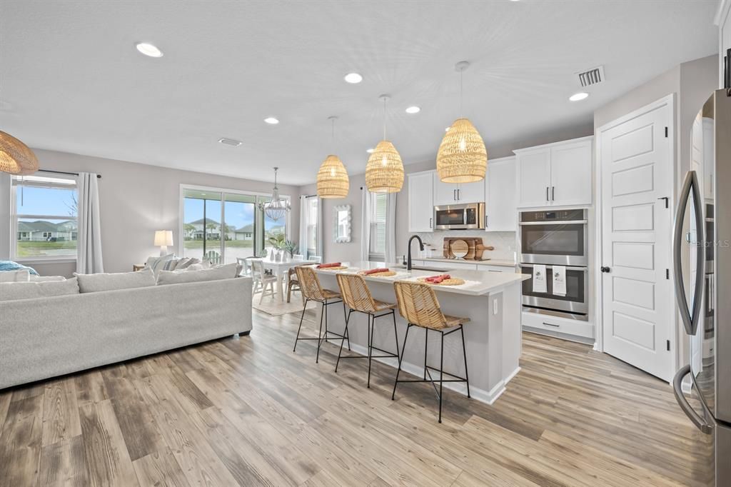 For Sale: $749,999 (4 beds, 3 baths, 2527 Square Feet)