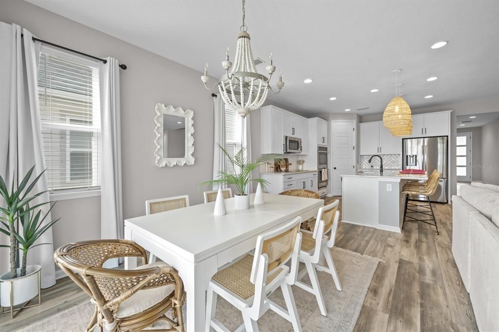 For Sale: $749,999 (4 beds, 3 baths, 2527 Square Feet)