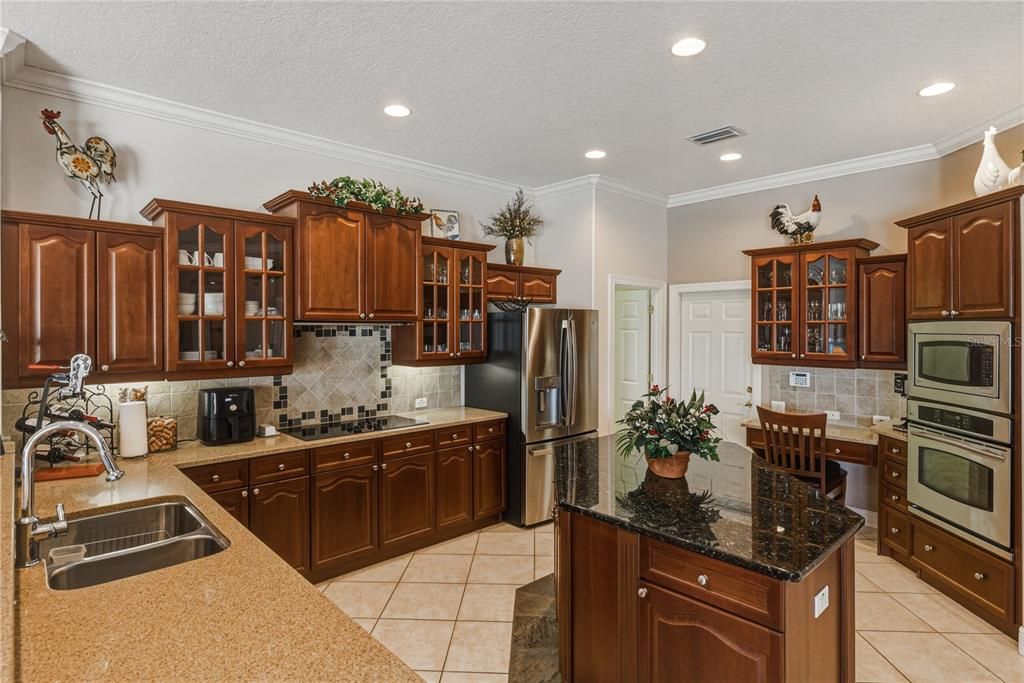Active With Contract: $965,000 (4 beds, 3 baths, 3737 Square Feet)