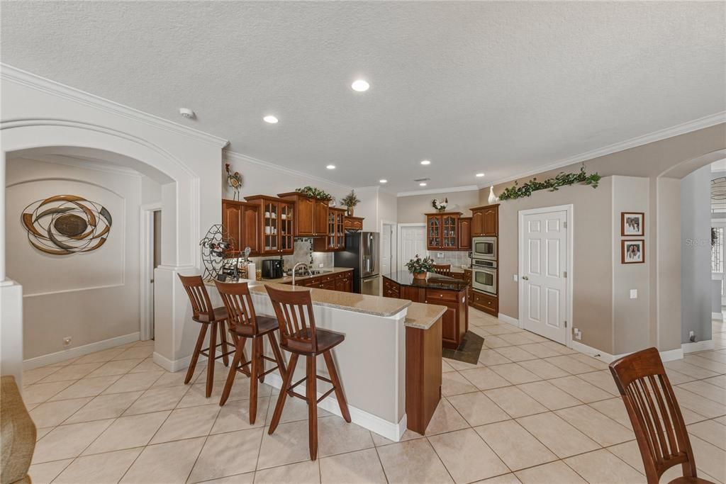 Active With Contract: $965,000 (4 beds, 3 baths, 3737 Square Feet)