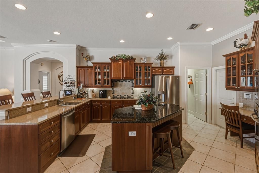 Active With Contract: $965,000 (4 beds, 3 baths, 3737 Square Feet)