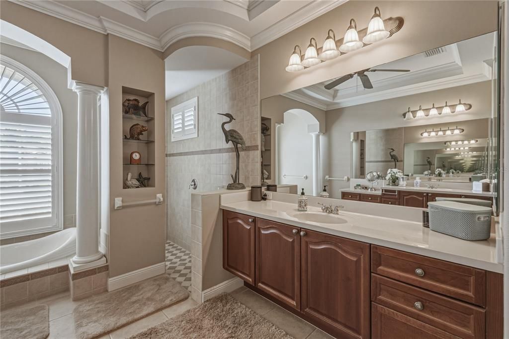 Active With Contract: $965,000 (4 beds, 3 baths, 3737 Square Feet)