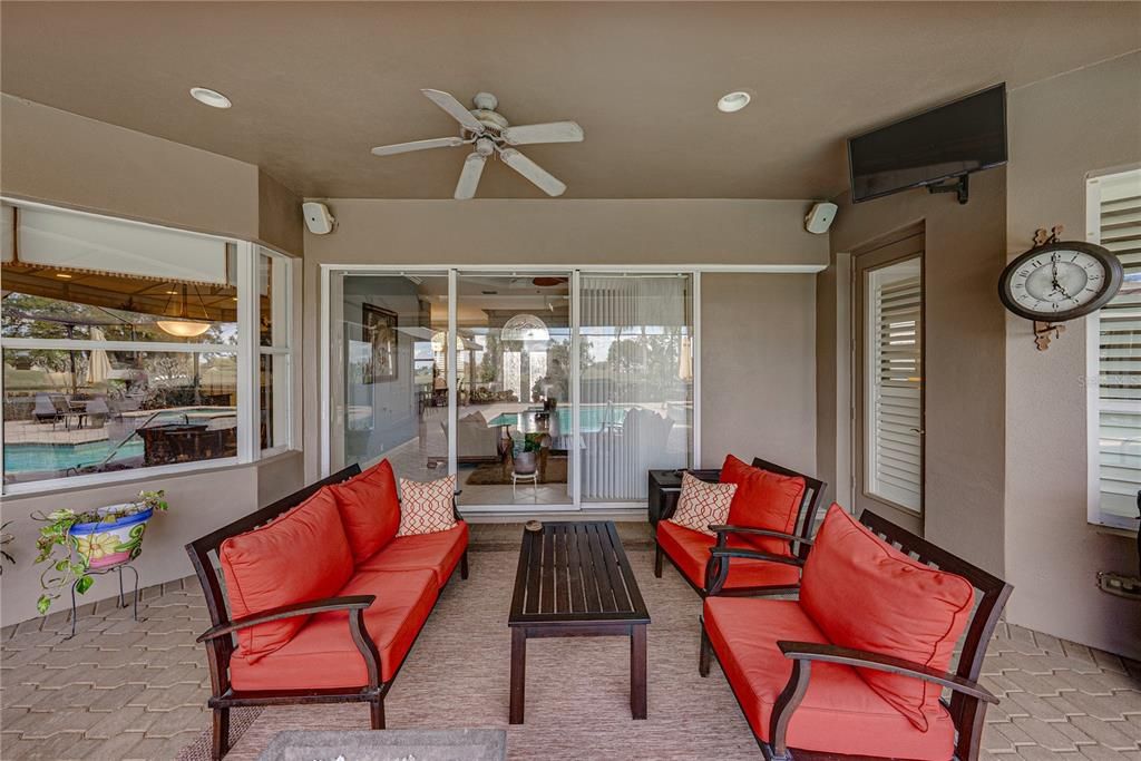 Active With Contract: $965,000 (4 beds, 3 baths, 3737 Square Feet)