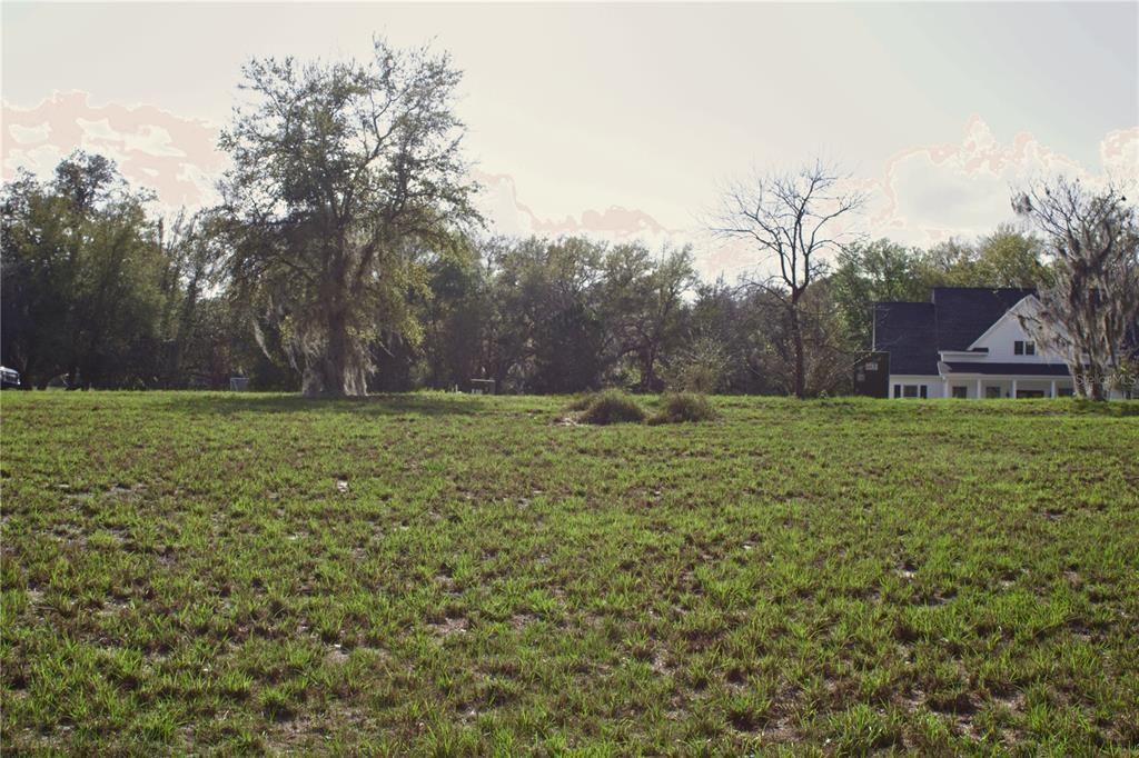 En Venta: $199,999 (1.57 acres)
