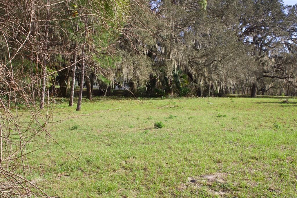 En Venta: $199,999 (1.57 acres)