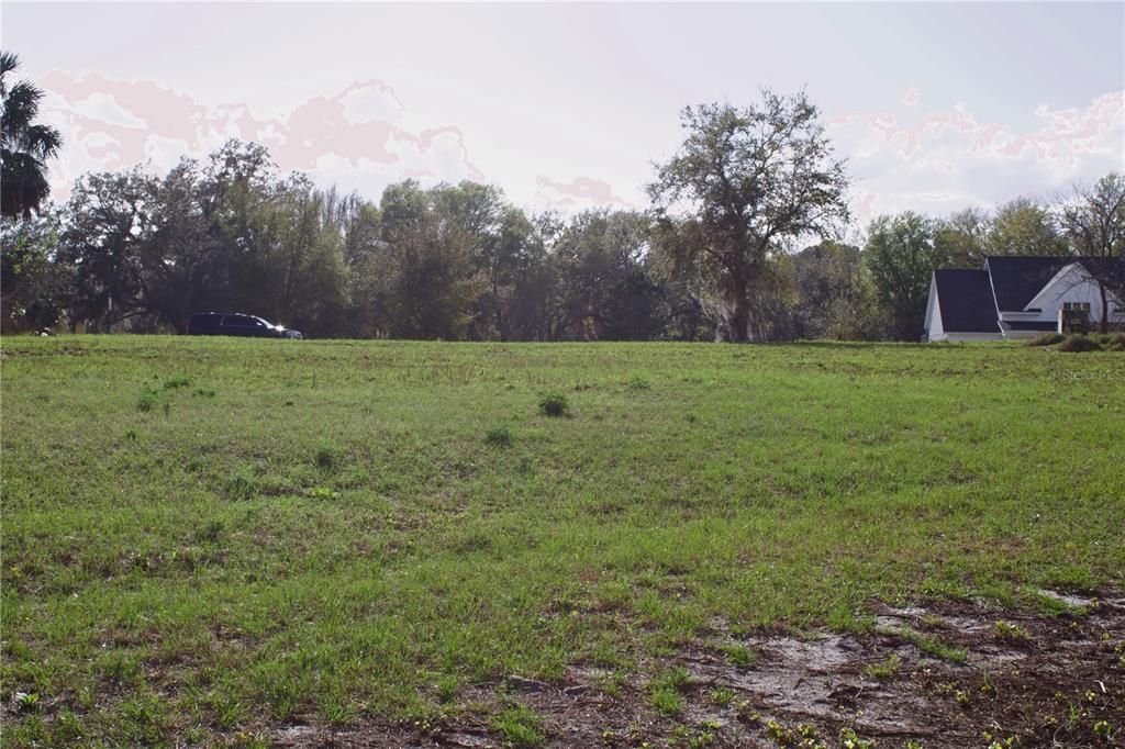 En Venta: $199,999 (1.57 acres)