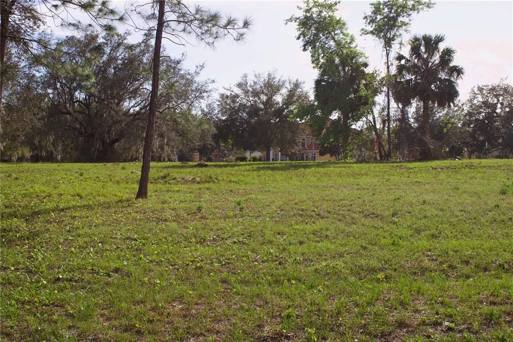 En Venta: $199,999 (1.57 acres)