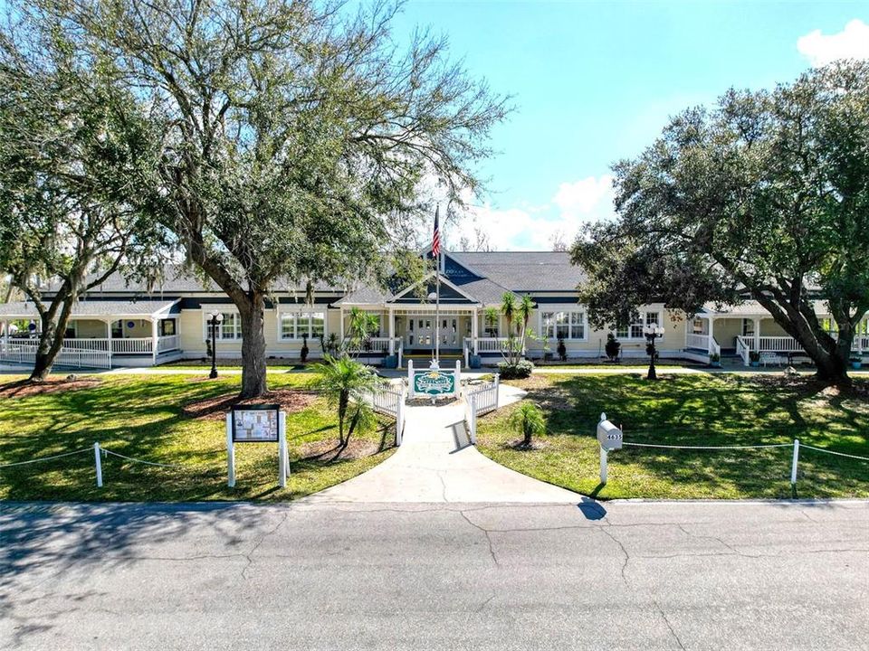 For Sale: $149,000 (2 beds, 2 baths, 1120 Square Feet)