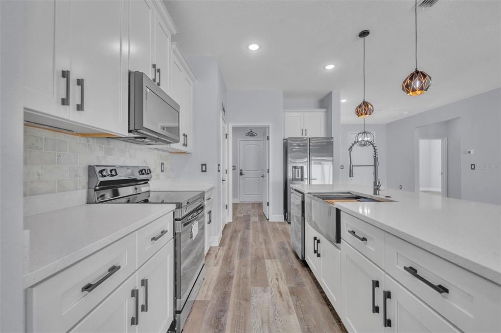 Active With Contract: $378,500 (4 beds, 3 baths, 1896 Square Feet)