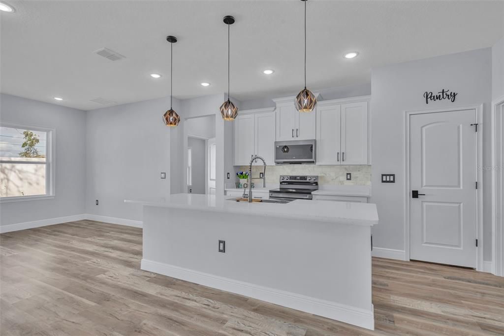 Active With Contract: $378,500 (4 beds, 3 baths, 1896 Square Feet)
