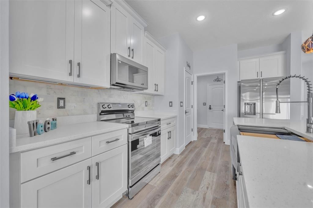 Active With Contract: $378,500 (4 beds, 3 baths, 1896 Square Feet)