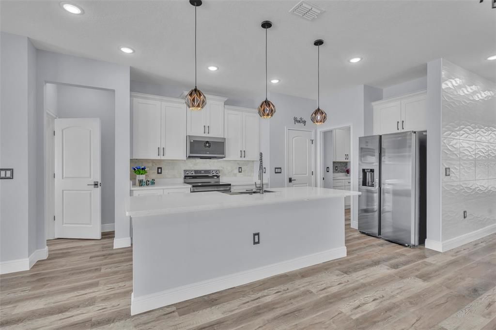 Active With Contract: $378,500 (4 beds, 3 baths, 1896 Square Feet)