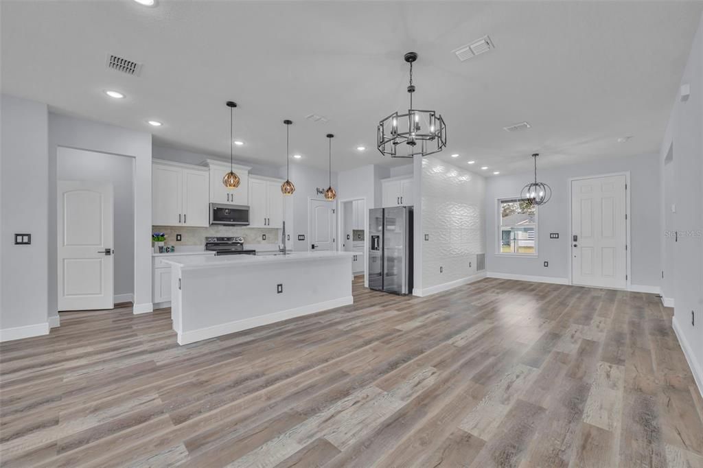Active With Contract: $378,500 (4 beds, 3 baths, 1896 Square Feet)