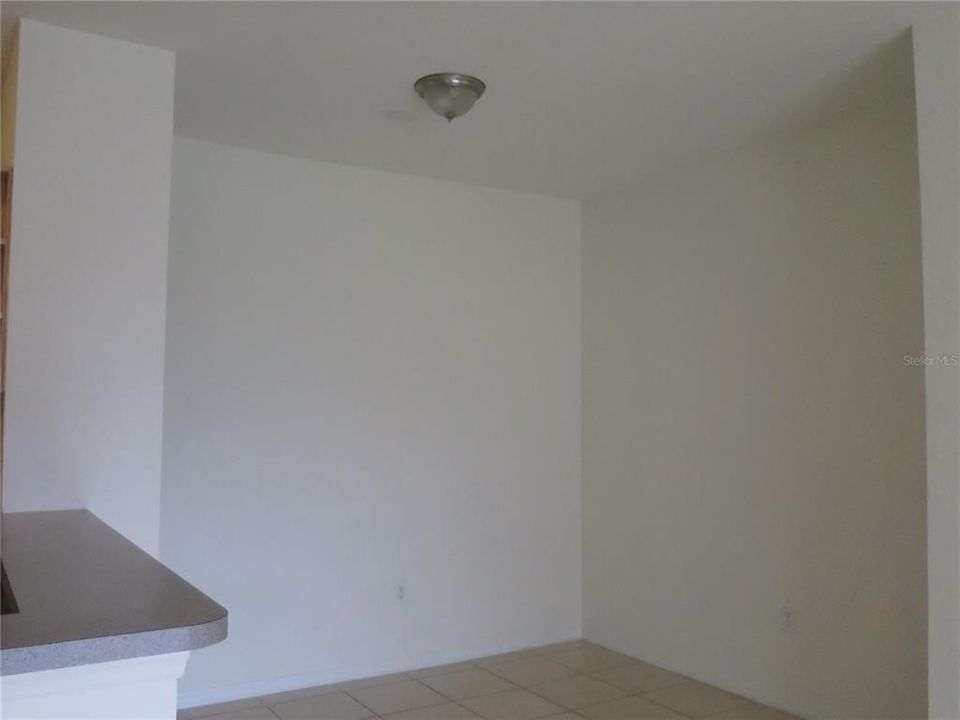 Active With Contract: $1,580 (2 beds, 1 baths, 901 Square Feet)
