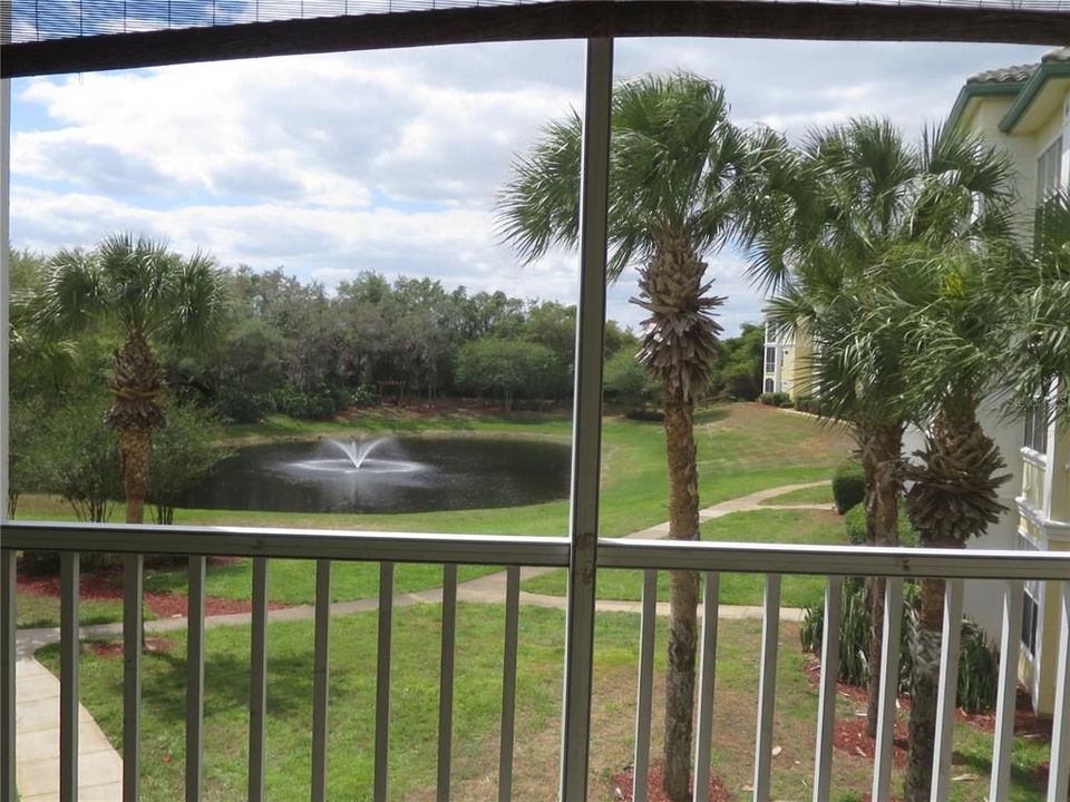 Active With Contract: $1,580 (2 beds, 1 baths, 901 Square Feet)