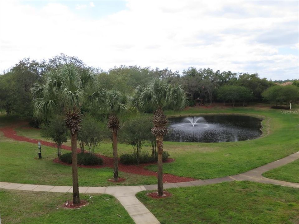 Active With Contract: $1,580 (2 beds, 1 baths, 901 Square Feet)
