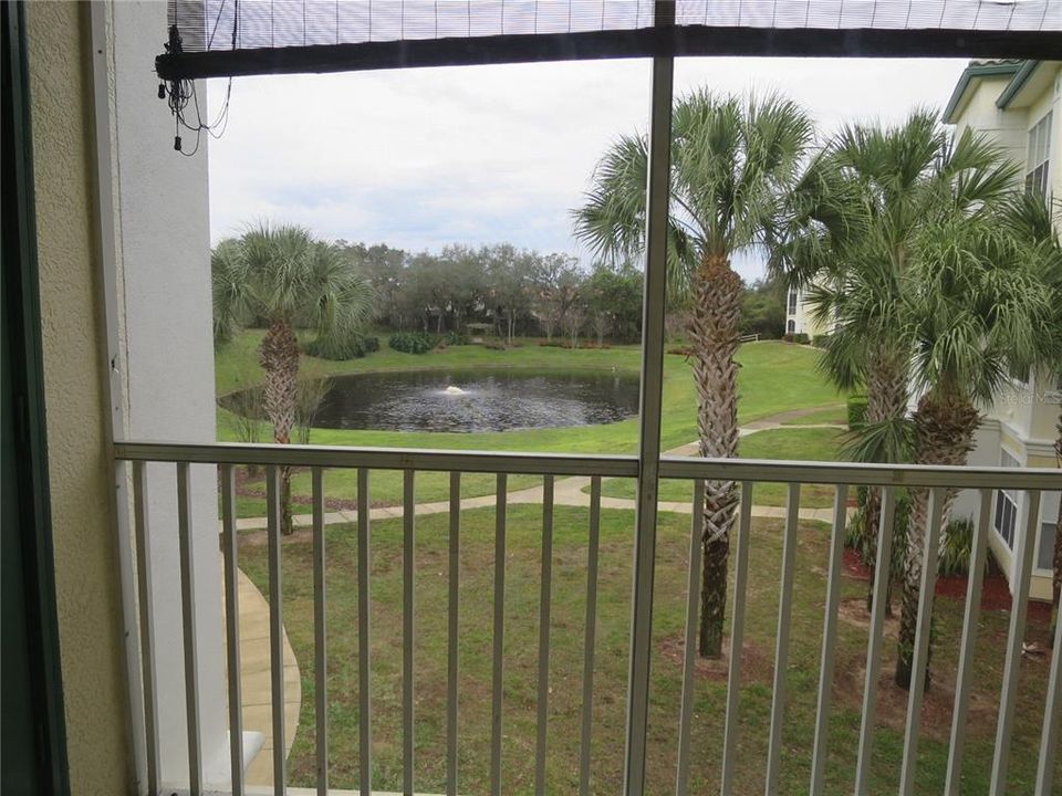 Active With Contract: $1,580 (2 beds, 1 baths, 901 Square Feet)