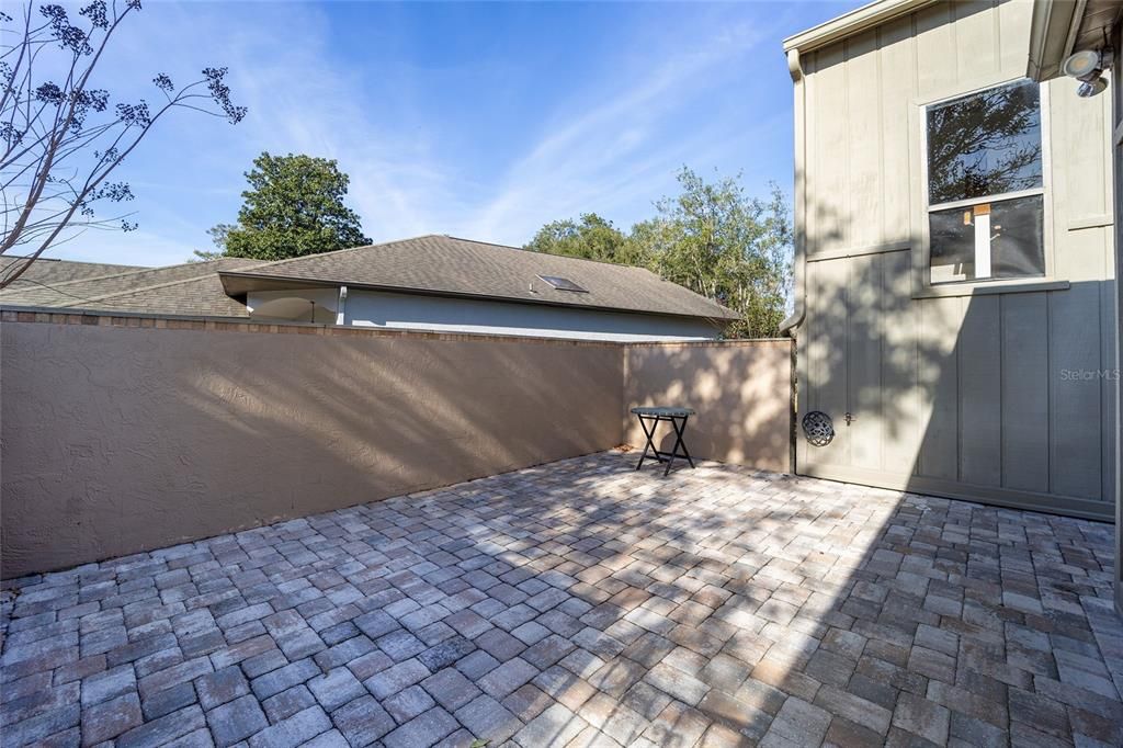 Active With Contract: $2,400 (3 beds, 2 baths, 2176 Square Feet)