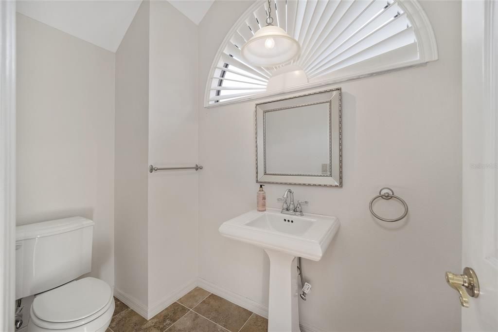 Active With Contract: $2,400 (3 beds, 2 baths, 2176 Square Feet)