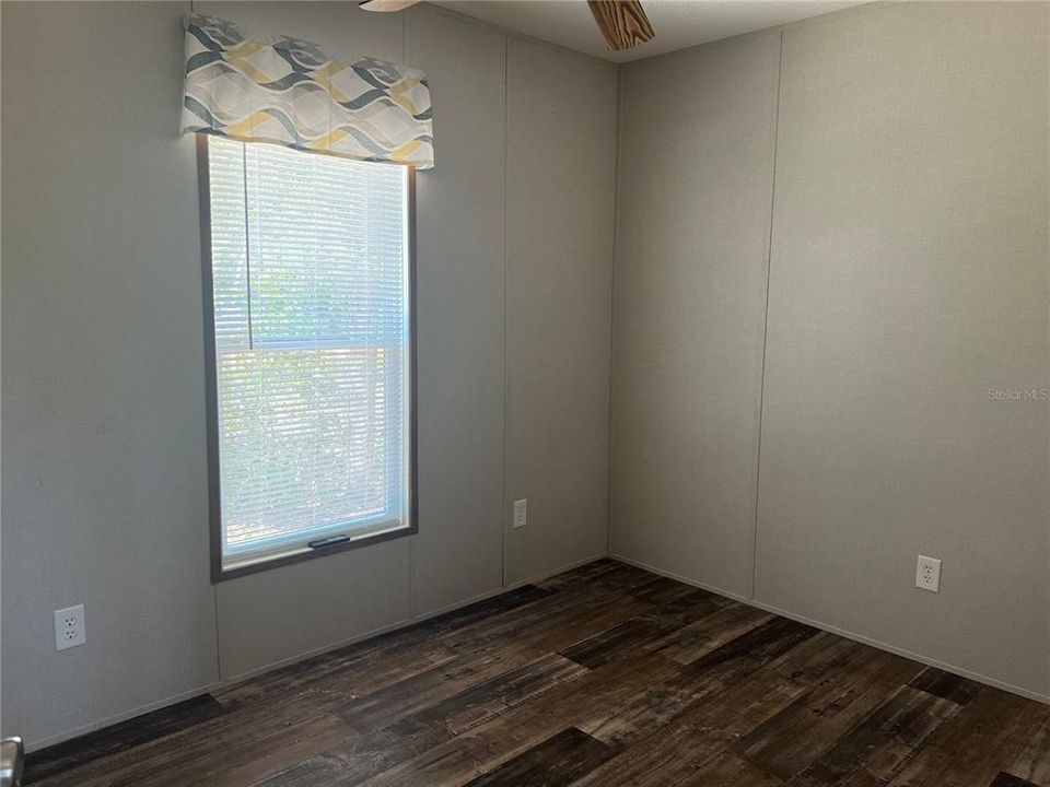 На продажу: $195,000 (3 спален, 2 ванн, 1140 Квадратных фут)