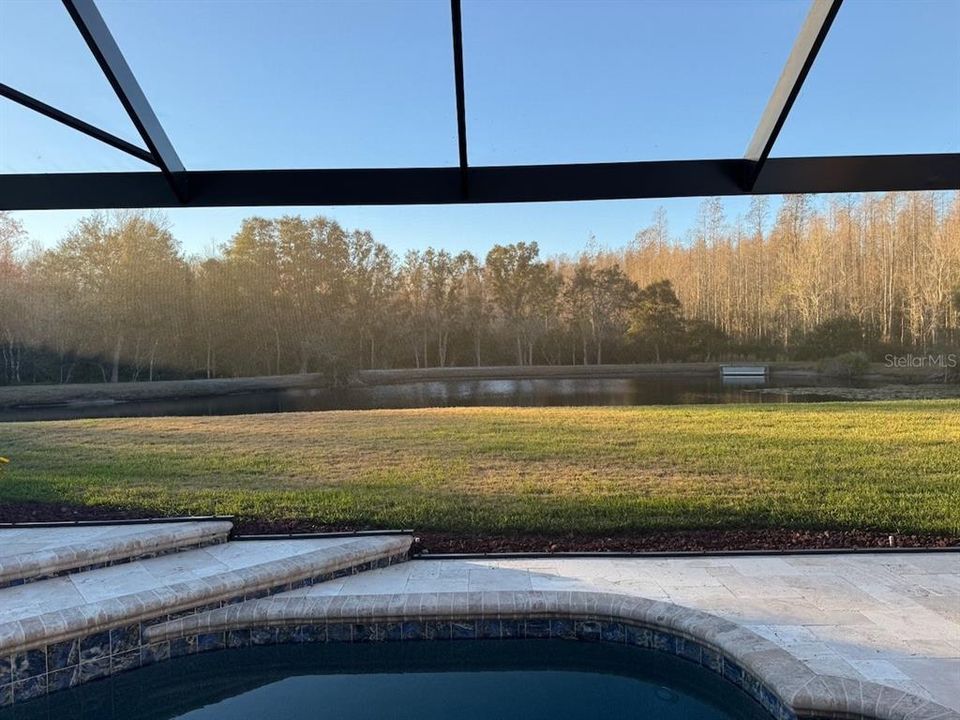 Под контрактом: $695,000 (4 спален, 3 ванн, 2301 Квадратных фут)