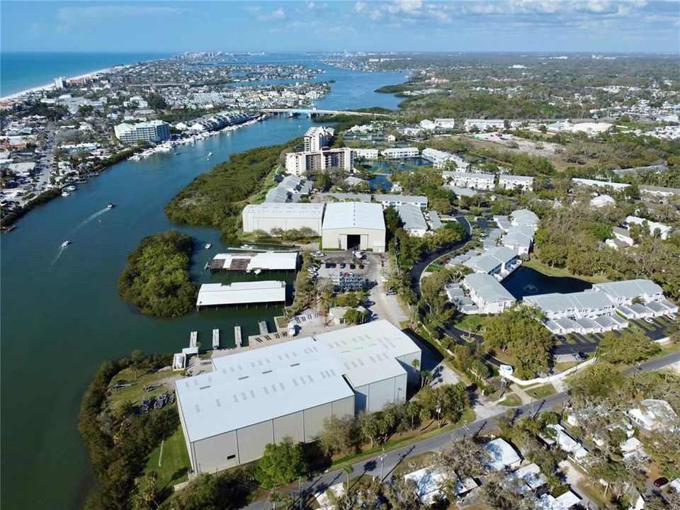 Под контрактом: $148,500 (1 спален, 2 ванн, 752 Квадратных фут)