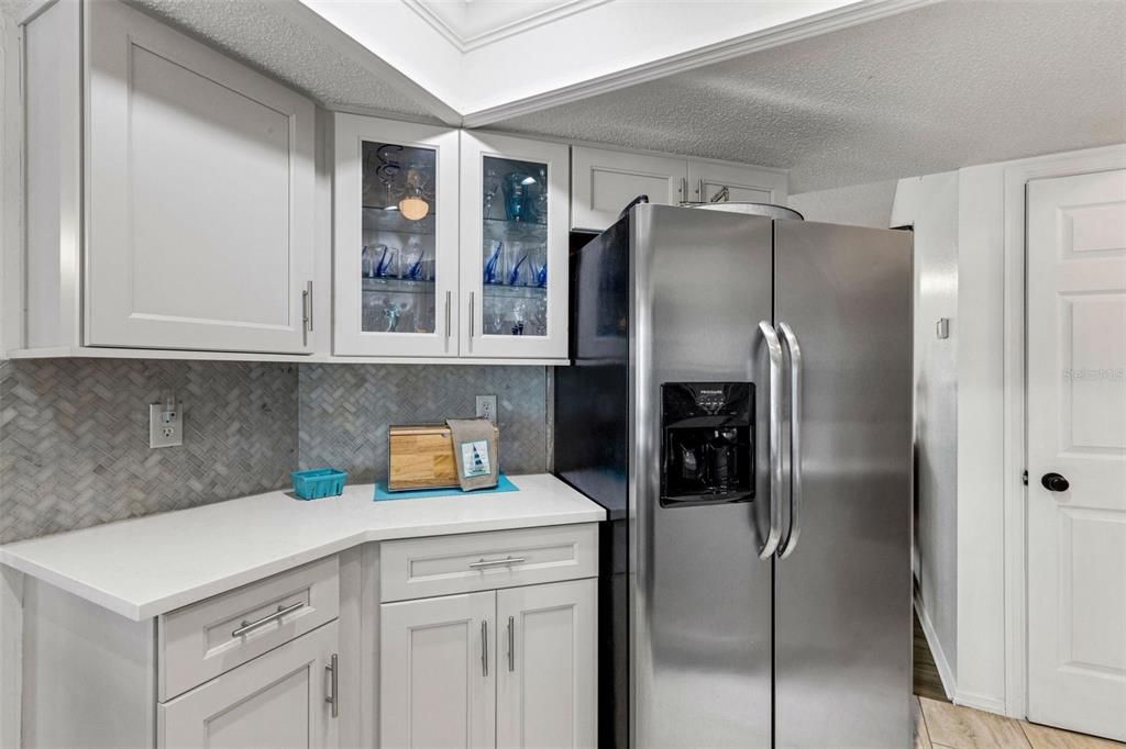 Activo con contrato: $369,900 (2 camas, 2 baños, 1329 Pies cuadrados)