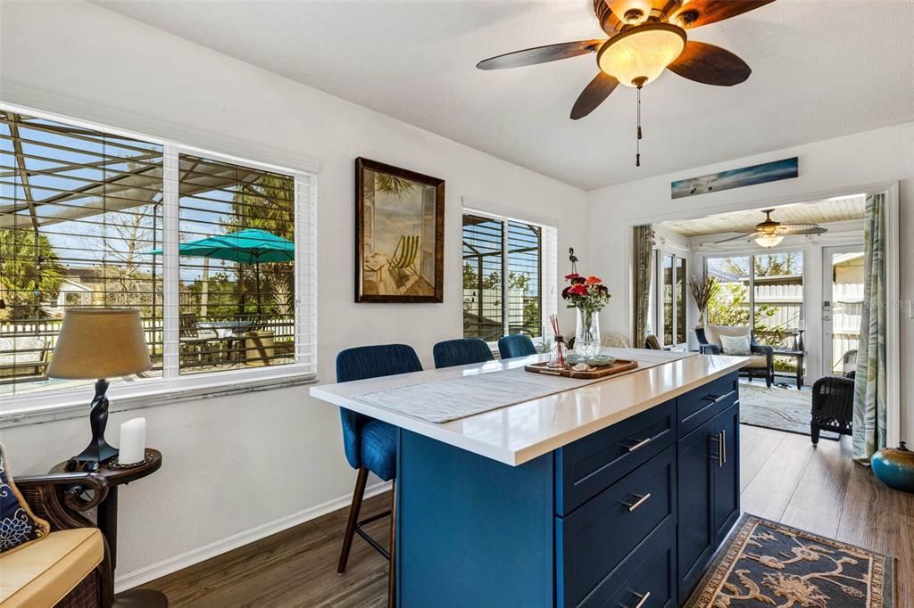 Activo con contrato: $369,900 (2 camas, 2 baños, 1329 Pies cuadrados)
