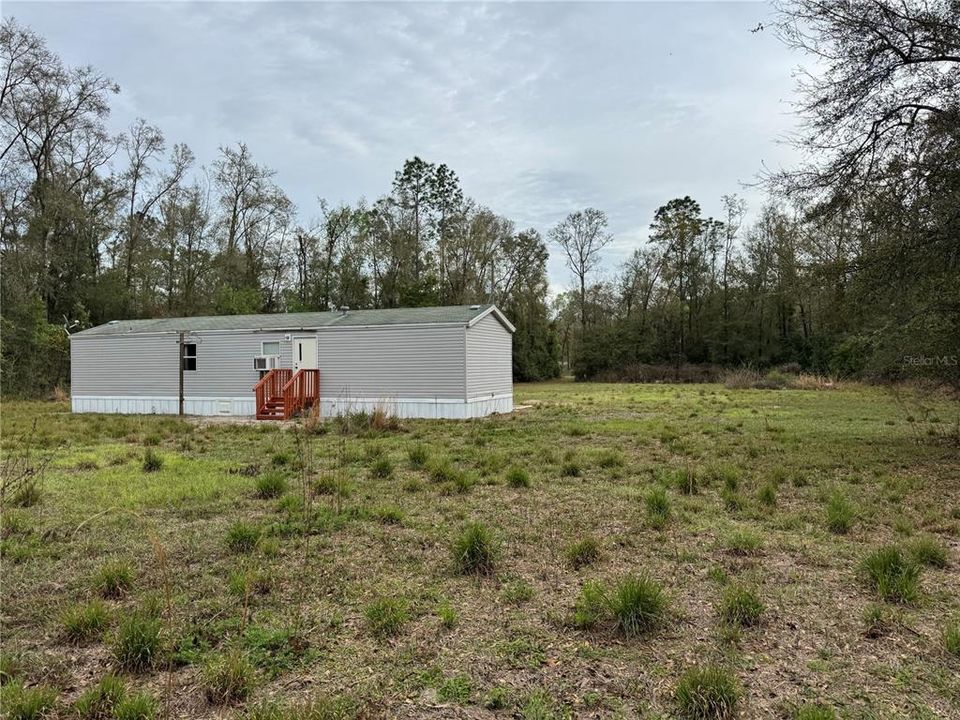 For Sale: $165,000 (2 beds, 2 baths, 784 Square Feet)