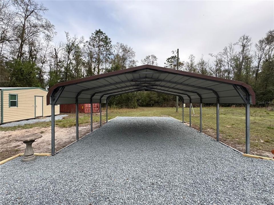 For Sale: $165,000 (2 beds, 2 baths, 784 Square Feet)