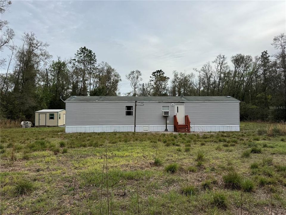 For Sale: $165,000 (2 beds, 2 baths, 784 Square Feet)