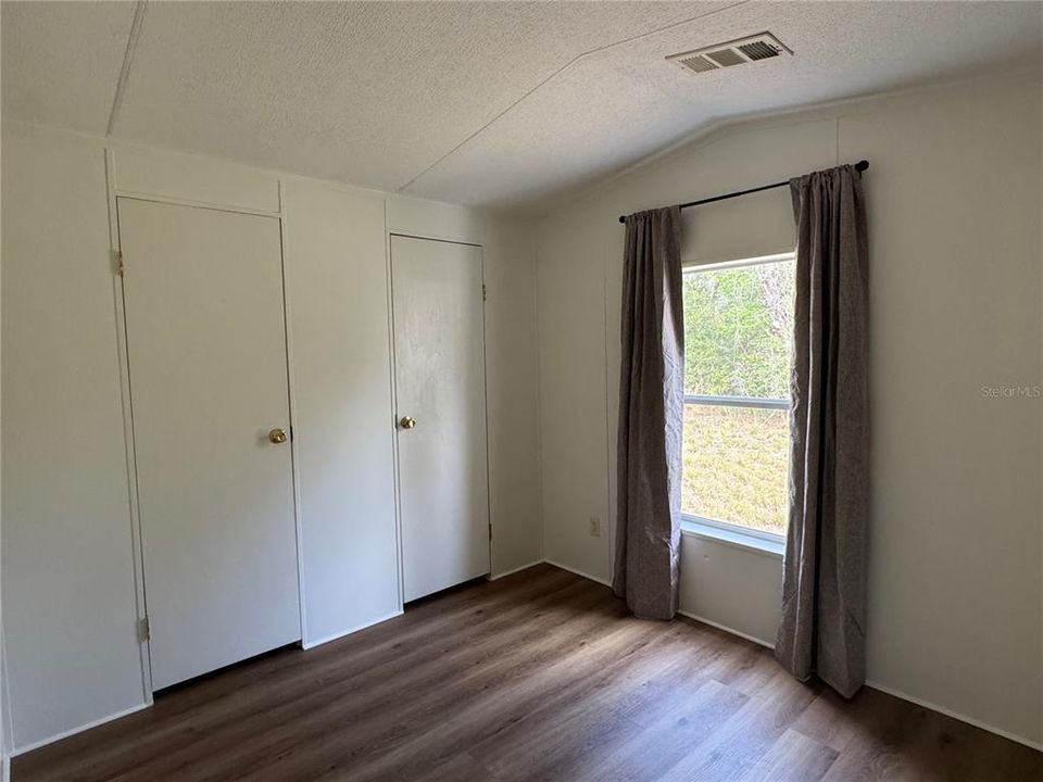 For Sale: $165,000 (2 beds, 2 baths, 784 Square Feet)
