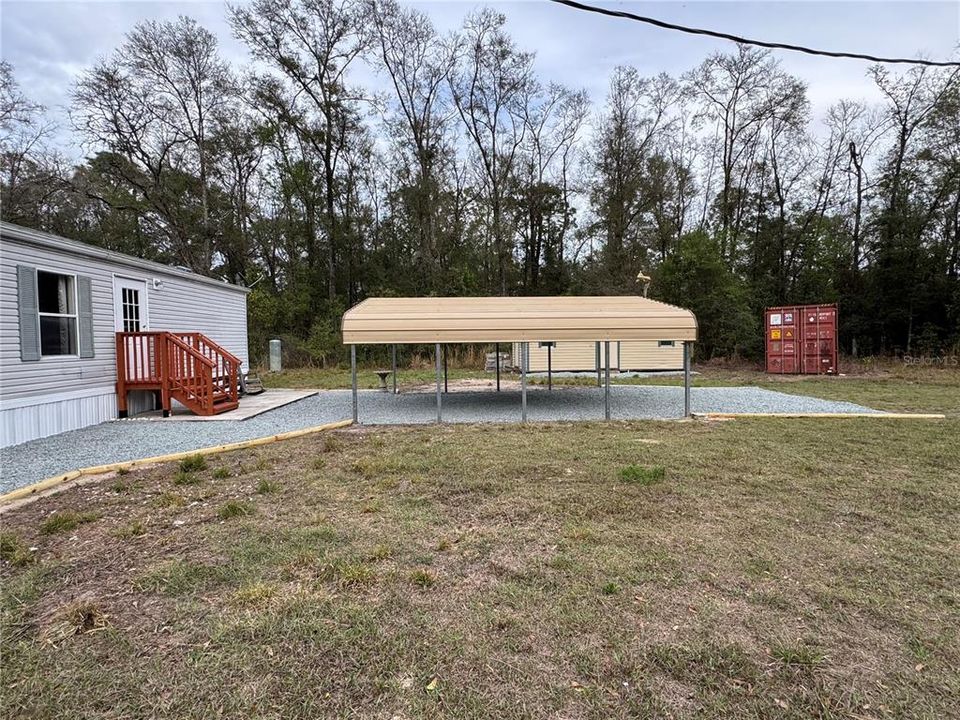 For Sale: $165,000 (2 beds, 2 baths, 784 Square Feet)