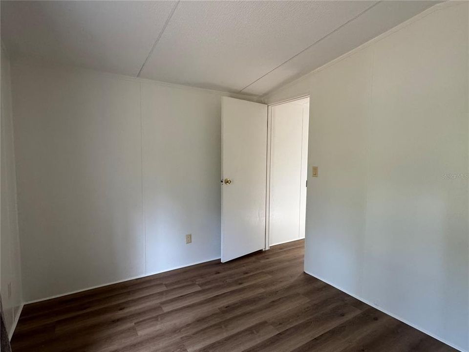 For Sale: $165,000 (2 beds, 2 baths, 784 Square Feet)