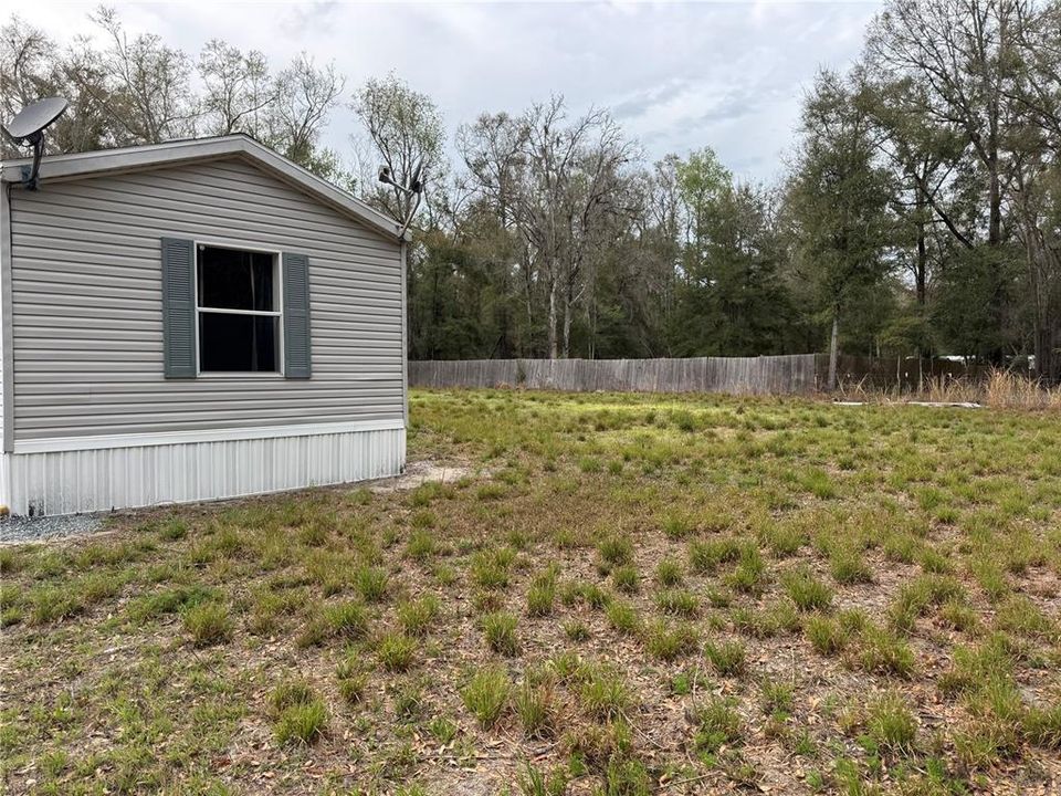 For Sale: $165,000 (2 beds, 2 baths, 784 Square Feet)