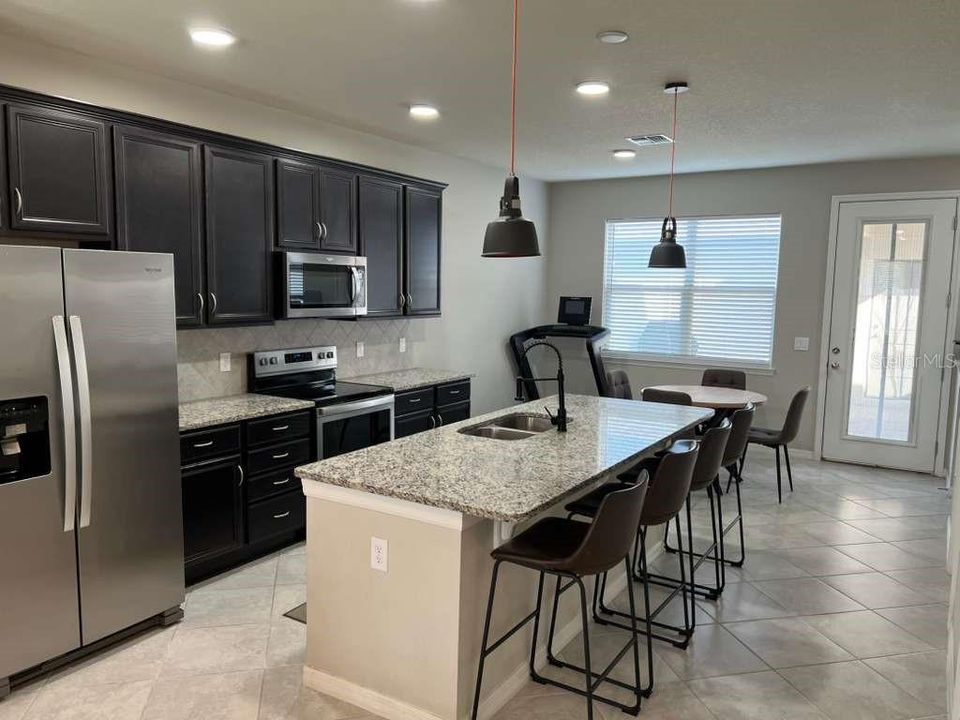 待售: $317,990 (2 贝兹, 2 浴室, 1464 平方英尺)