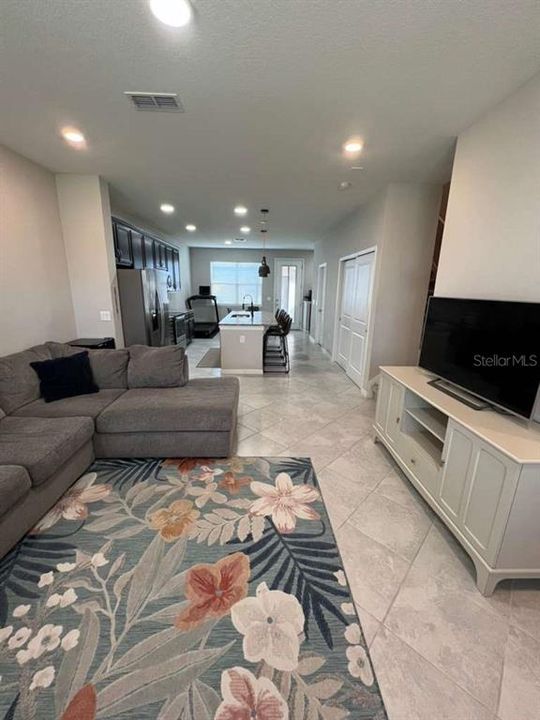 待售: $317,990 (2 贝兹, 2 浴室, 1464 平方英尺)