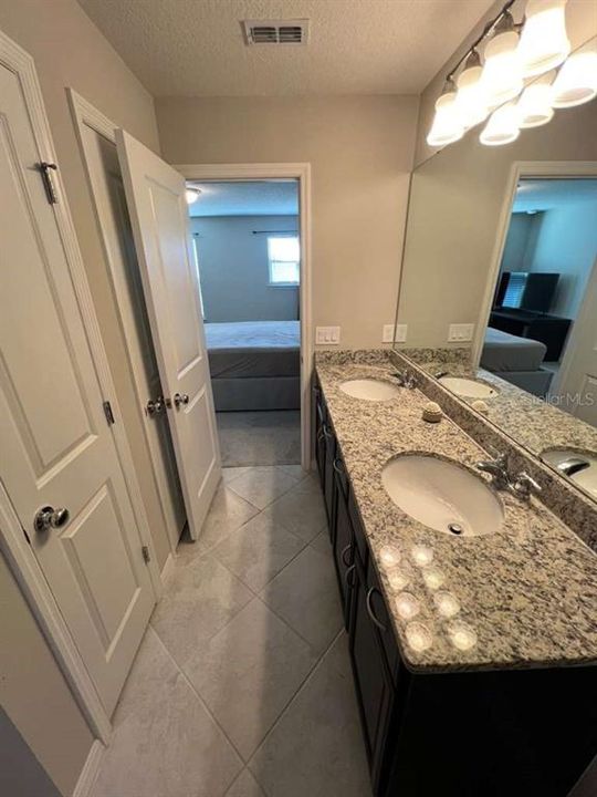 待售: $317,990 (2 贝兹, 2 浴室, 1464 平方英尺)